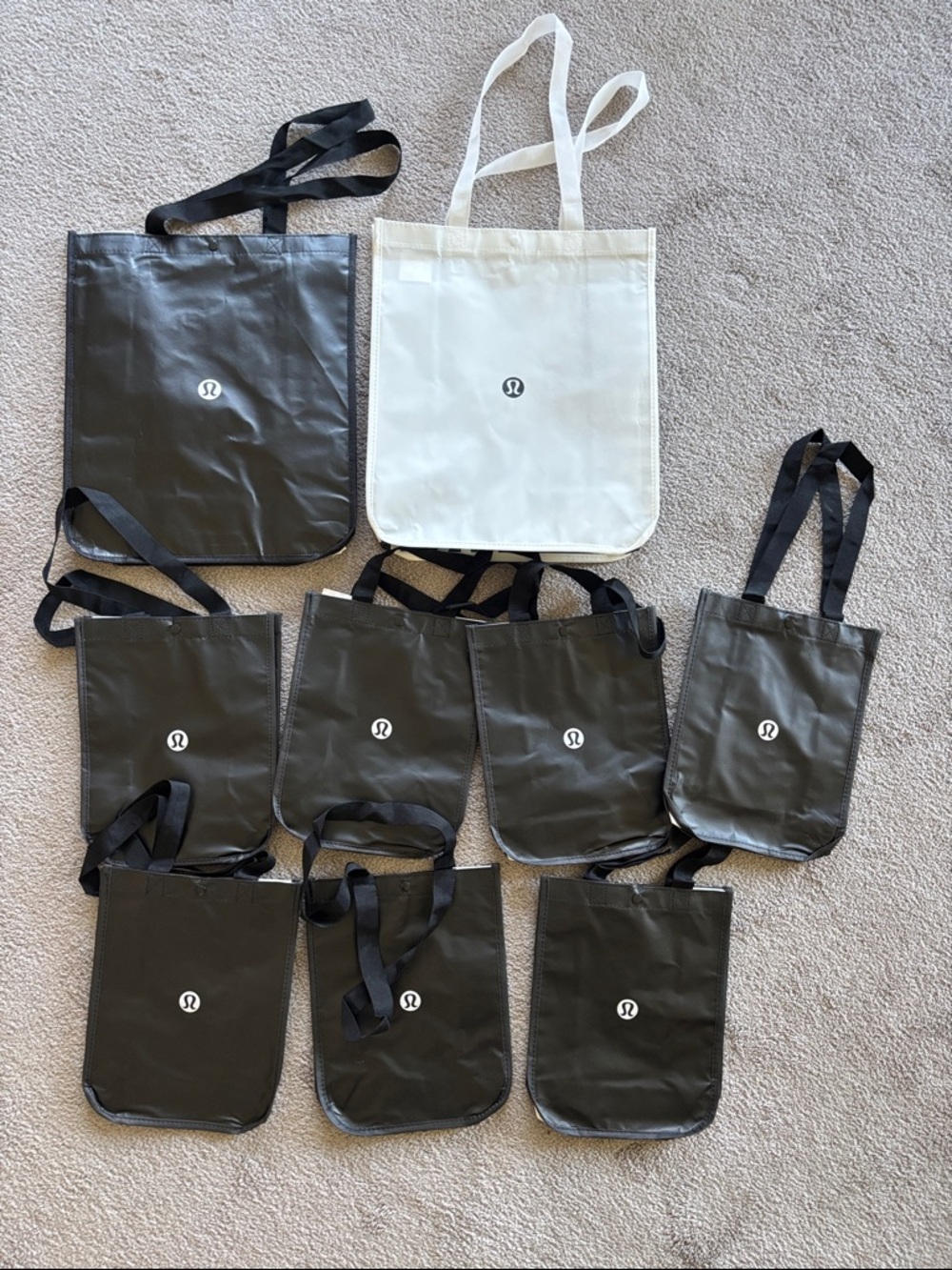 lululemon athletica Black and White Reusable Tote Bag Set (9)